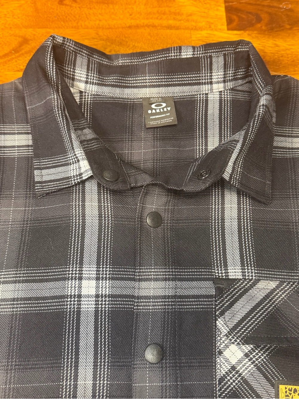Oakley Men’s Black Gray Plaid Snap Front Flannel Shirt Jacket Size XL